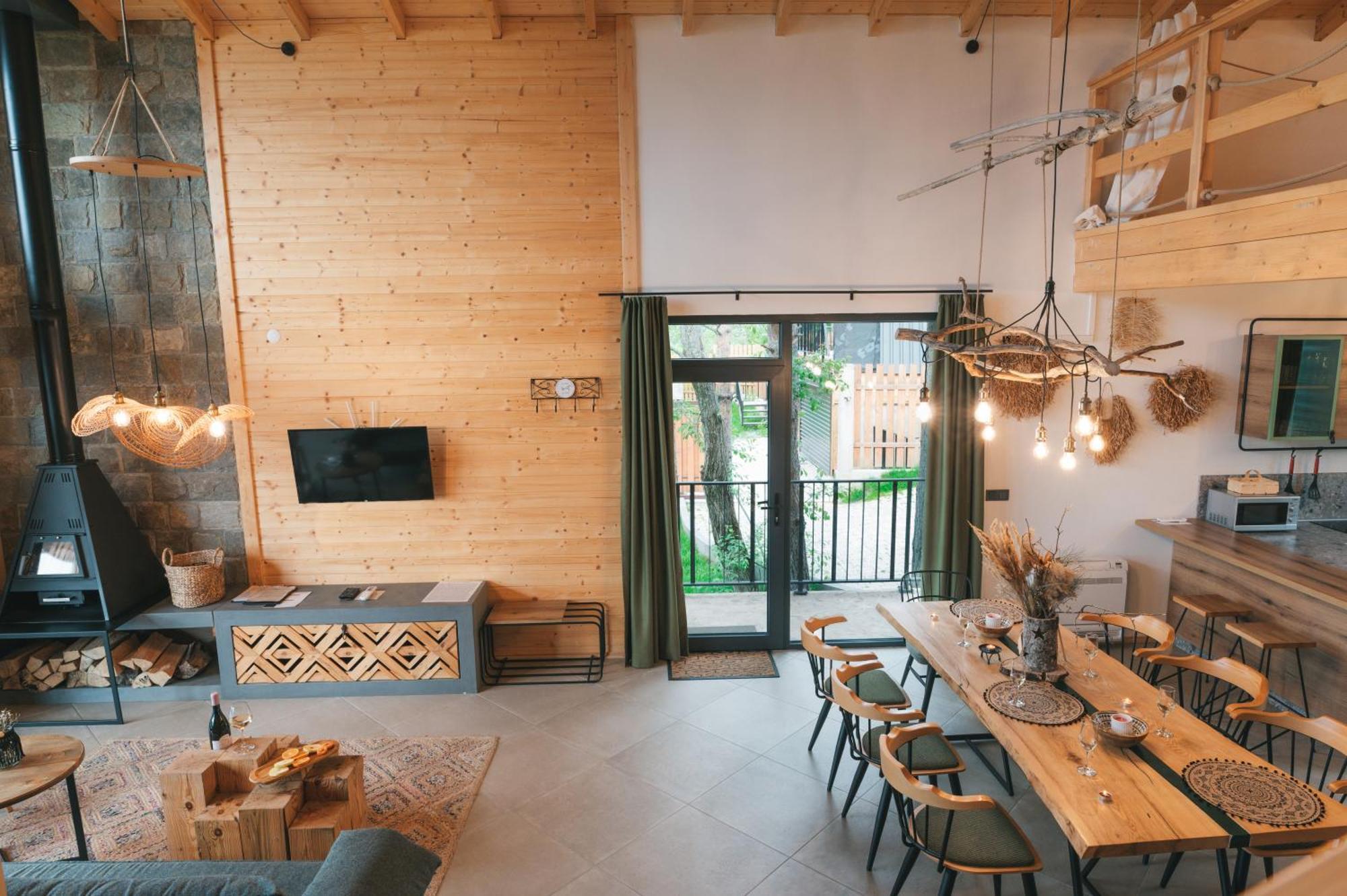 Villa Dakota Forest Retreat *
